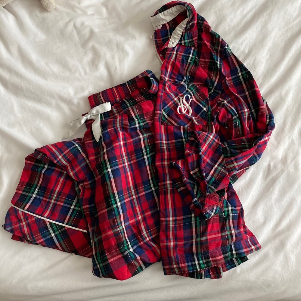 Victoria’s Secret PJ Set. Size Medium